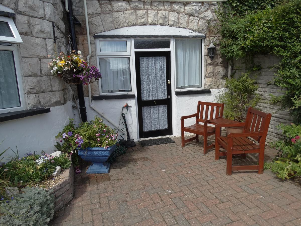 Beachmount Holiday Apartments Rhôs-on-Sea Esterno foto