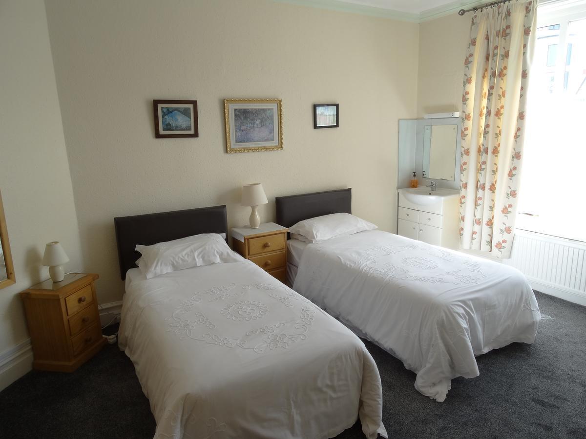 Beachmount Holiday Apartments Rhôs-on-Sea Esterno foto